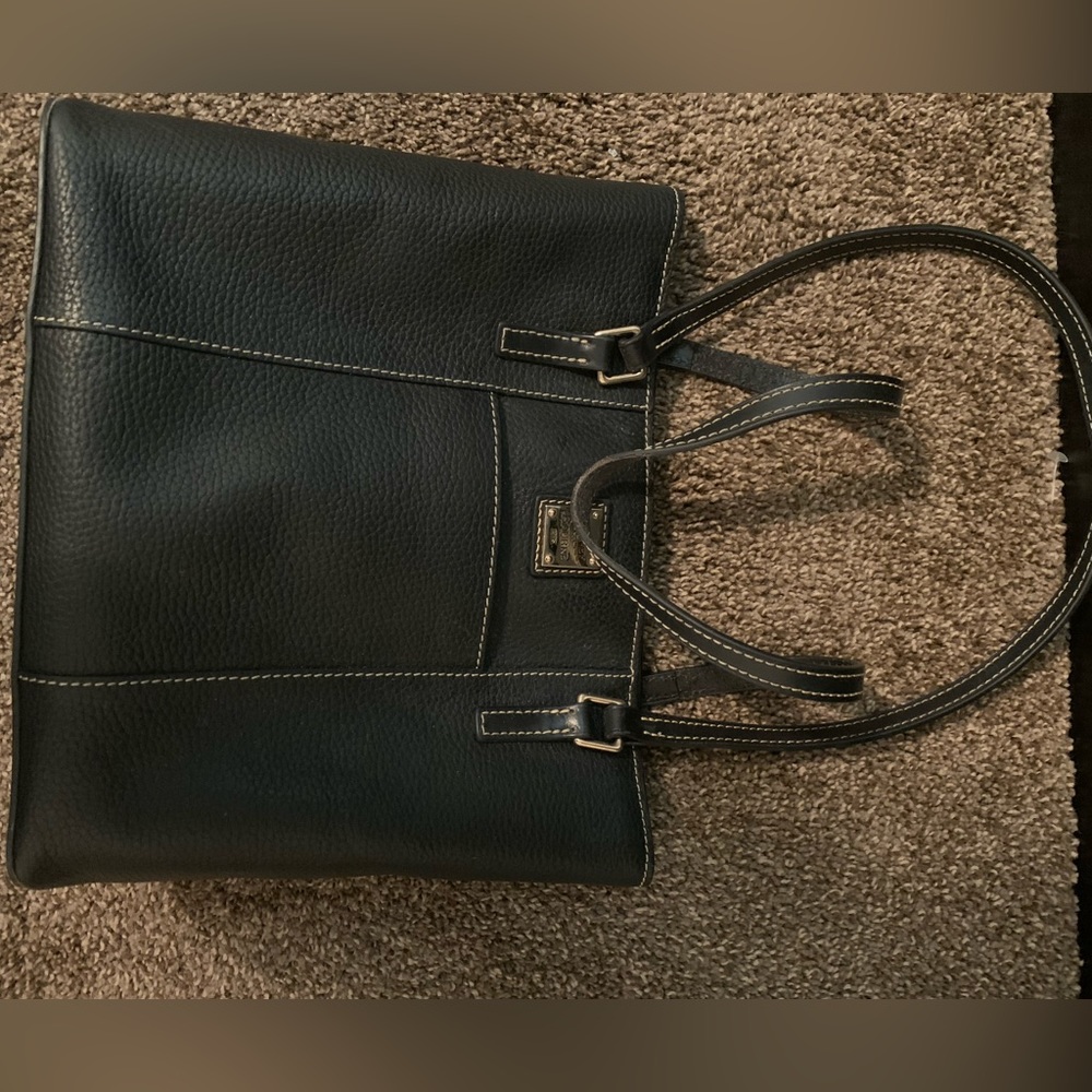 Dooney & Bourke large pebble grain leather tote purse bag